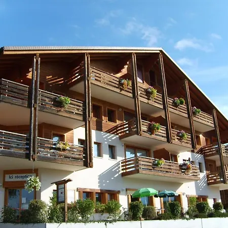 Castel Club Parc Apartment